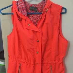 Coral vest